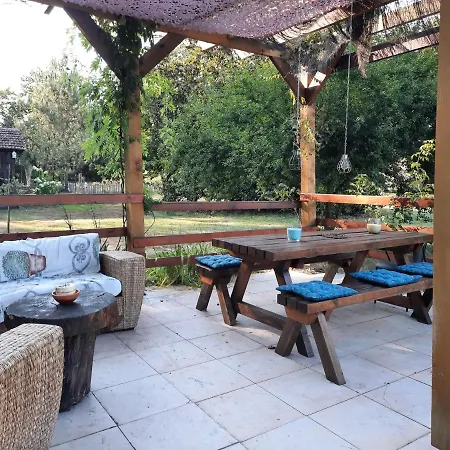 ベッド・アンド・ブレックファスト La Grande Jaougue