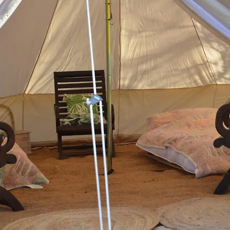 La Grande Jaougue Bed & Breakfast *