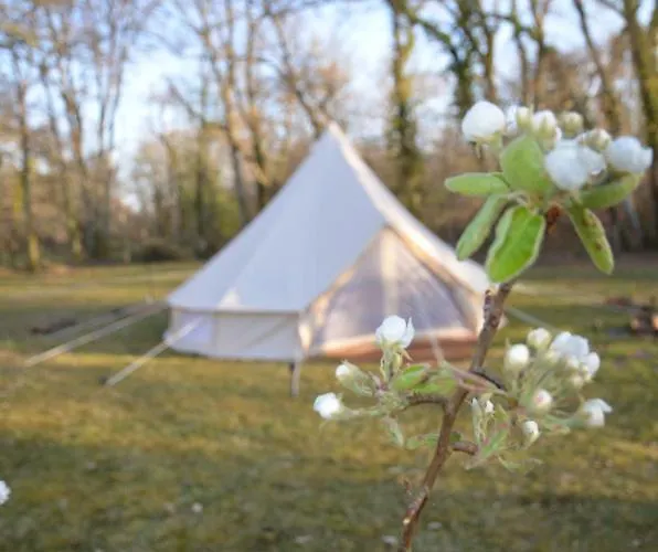 La Grande Jaougue Nocleg ze śniadaniem *