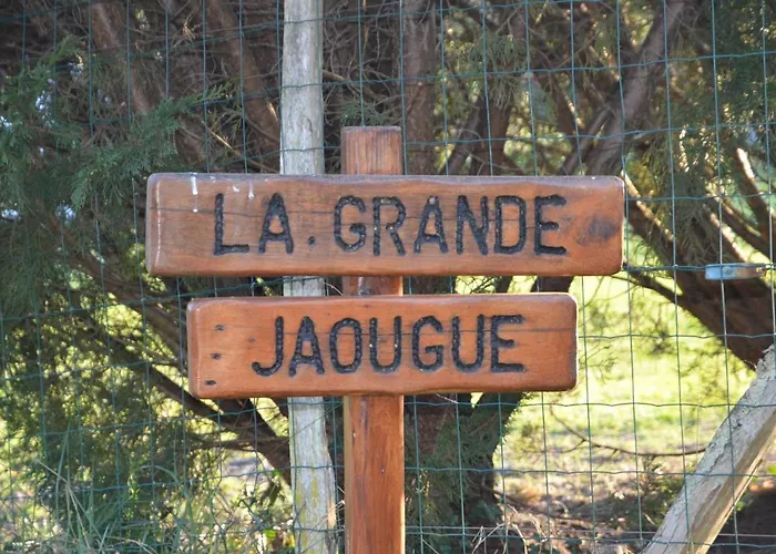 La Grande Jaougue Nocleg ze śniadaniem *